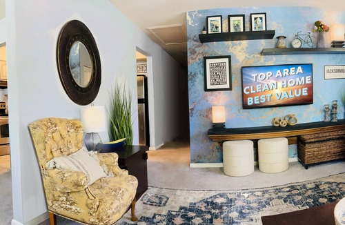 Avondale House | RelaxJax - a Private Paradise in a Pristine Neighborhood Fenced yard w/grill.