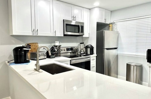 Inverrary Condo | Remodeled 2BR Condo Quiet & Cozy Near World Cup Venues