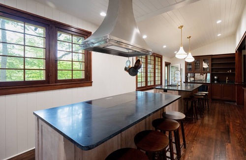 Macatawa House | Renovated Historic Lake Michigan Cottage w/Private Beach Access | Sleeps 10