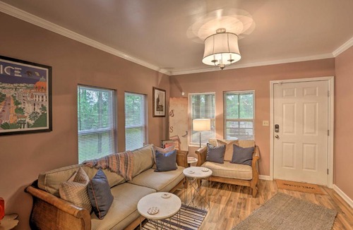 Quincy House | Renovated Home w/Screened-In Patio on Hwy 90!