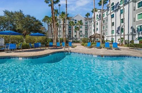 Bay Hill Apartment | Resort condo near Disney Free parks shuttle