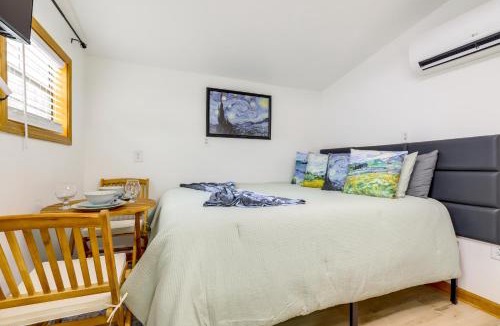 Collier Heights Apartment | Retreat for Couples & Artists! Atlanta Tiny Home