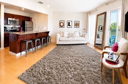 North Capitol Condo | Riverfront Downtown Nashville