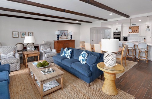 Sea Island House | Riverfront, Luxurious, Recently Renovated Home—2 Blks to Beach Club & Cloister