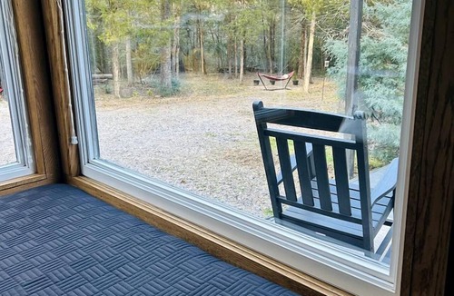 Log Cabin Cabin | Romantic Container with Jacuzzi Great for a Couples Retreat in Texas