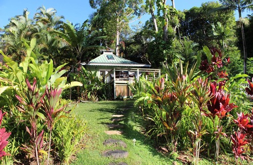 Wainiha House | Romantic Cottage, Private Acre of Paradise, View! Pool!