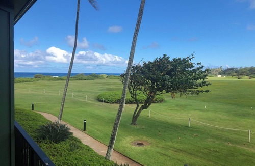 Hanamaulu Condo | Romantic Oceanfront Kauai Beach Resort, Jacuzzis, restaurants, 4 pools