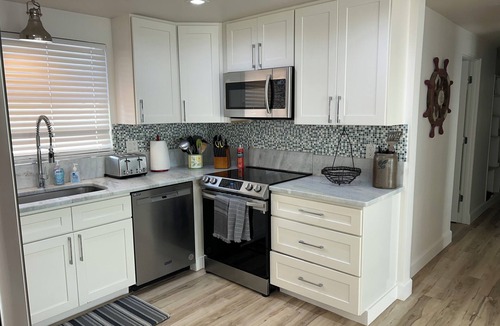 Sarasota Cottage | Roomy Cottage: 4bd3 ba; 2,000 sq ft; 5min thru dune 2 bch; priv pool VR22-00058