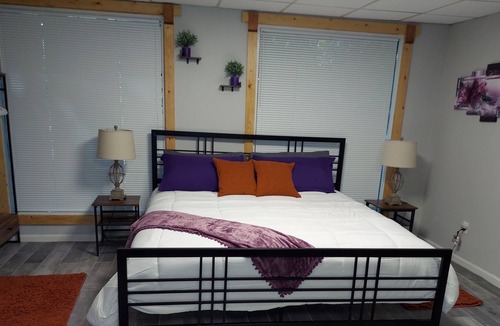 Southwestern House | Rustic Woodland Getaway Mins from Downtown Atlanta