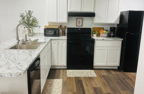 Mount Vernon Apartment | SageHallow.Spacious newly remodeled 2b 2b 8 miles from Brewton Parker University