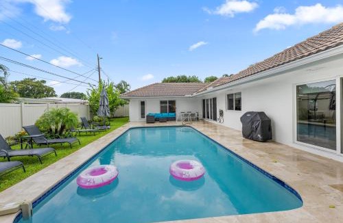Imperial Point House | Sail Away Beach Cottage