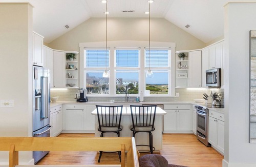 South Beach House | Sandbagger is an unforgettable luxury beach retreat with hypnotic views.