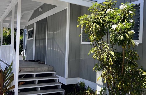 Kahaluu Bay House | Sandy Toes Getaway in Kona