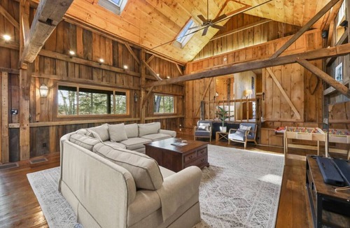 Monterey House | Scribe`s Stable | A/C Screened in Porch Sleeps 6