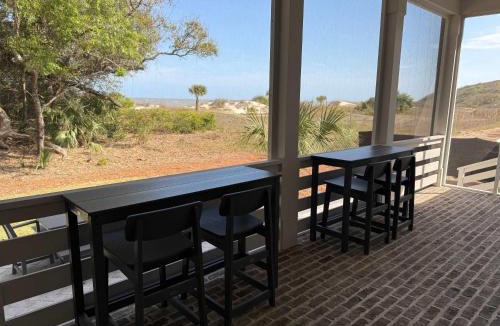 Jekyll Island House | Sea Dip Cottage Beachfront 4BR 3'5BA House with Beach Access & Stunning Views