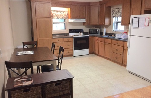 St. Marys House | Seagrove House in Historic District- Dog Friendly, 2 Blocks from Riverfront Park
