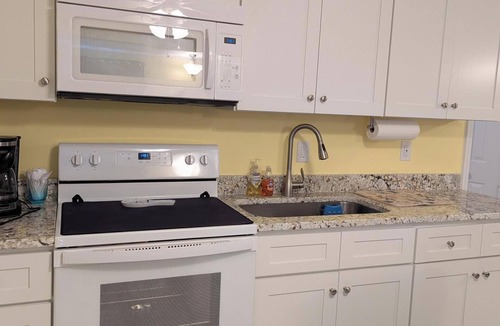 Wilmington Beach Condo | ~ SeaMist Seas ~ August Dates AVAIL - Pool, Steps to Oceanfront Tiki Bar