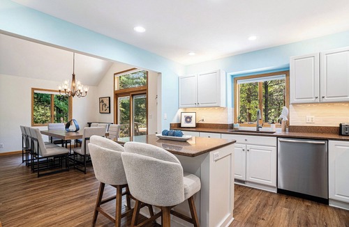 West Olive Cottage | Secluded 2.5-Acre Modern Retreat by Lake Michigan–Near Holland & Grand Haven
