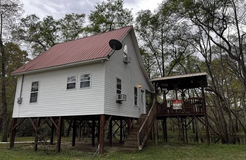 Norristown Cabin | Secluded Riverfront Cabin
