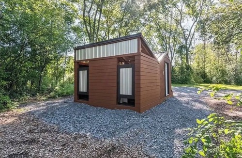 Geneva Cabin | Seneca Hideaway/Romantic Getaway Cabin/Hot Tub