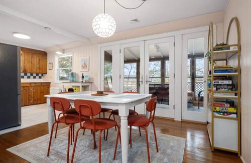 Valois House | Seneca Lake Waterfront Cottage with Hot Tub on FLX Wine Trail