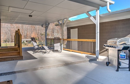 Swannanoa House | September Specials - Family & Pet Friendly - Mountain Views - Fast Internet