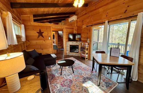 Mill Spring Cabin | Serenity Ridge Cabin A: Couple's Getaway + Hot Tub