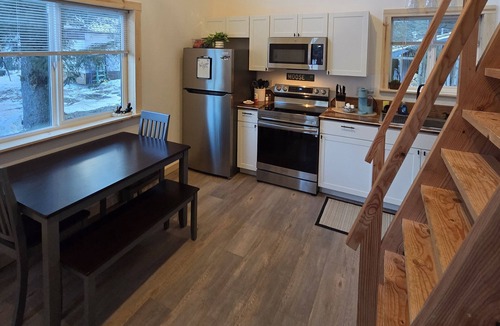 Seward Cabin | Seward Mountain View Cabins #10