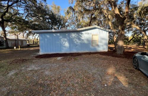 Putnam Hall House | Shaanti Retreat Cozy Studio Blue