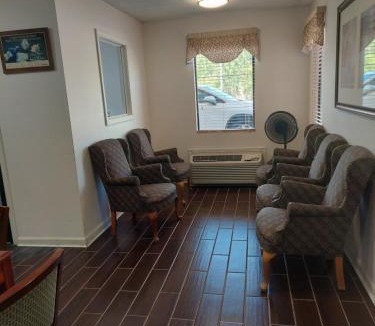 Jeffersonville Hotel | Shelaine Inn
