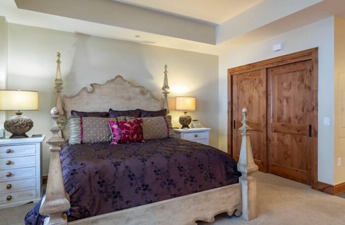 Empire Pass Cabin | Shooting Star Lodge at Deer Valley Resort - Hotel Room #102