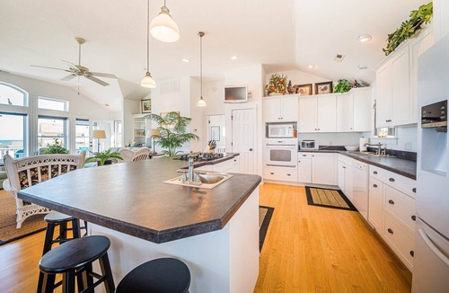 Carolina Dunes House | Shorehaven Too - Duck, Carolina Dunes, Ocean View, 220 Yds to Beach, Rec Room, Foosball