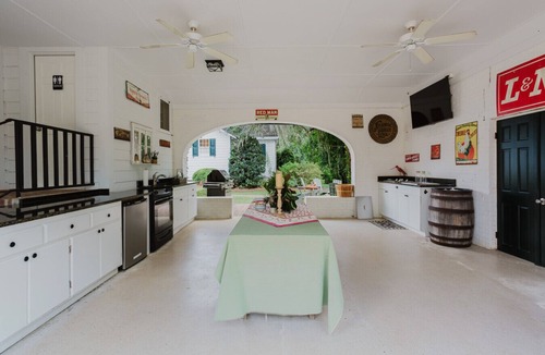 Fowlstown House | Sleeps 20 | 85 Acres w/Pool & Fire Pit