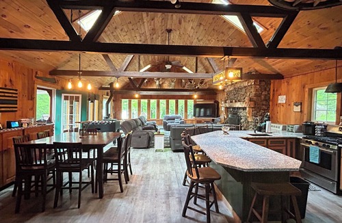 Embden House | Sleeps 24! Ultimate family vacation, two houses side by side