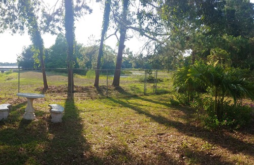 Walsingham House | sleeps 8 people/Beach 5 min./backs on nature park & lake with trails