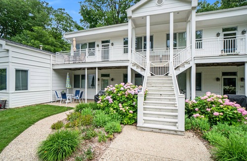 South Haven Villa | 🏖️ Sleepy Hollow Beach Resort, Patio 33 – Family Fun on Lake Michigan!