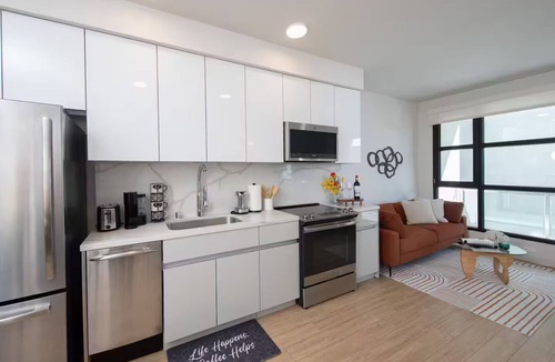 Downtown Apartment | Soho Vibes In The Heart Of Santa Monica