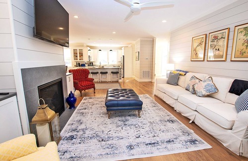 Tuckahoe House | Soundside, Private Pool, Den, Yard, Screened Porch, SH106, Turners Tide