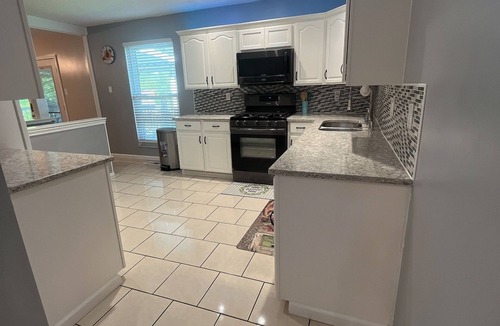 Mehlville House | South County ranch house walking distance to Grant Trail