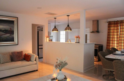McDonough House | Southern Elegance Gateway