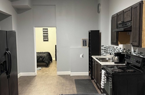 Lawrenceville House | Spacious 2BR Full Kitchen Suite + Pool Table I Patio + Private