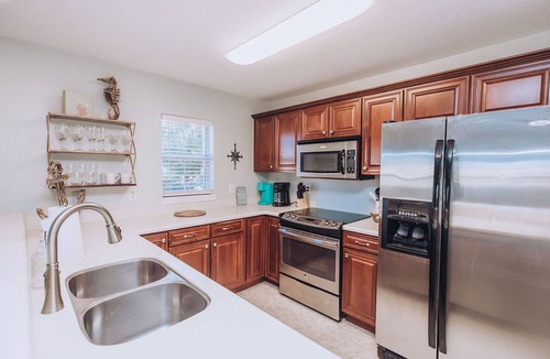 Butler Beach Condo | Spacious 3/2 poolside condo w/beach access* 2 King beds* Comfortably sleeps 8!