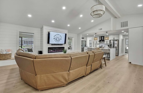 Indian Waters House | Spacious 3-bedroom waterfront home in beautiful Crystal River with fitness room