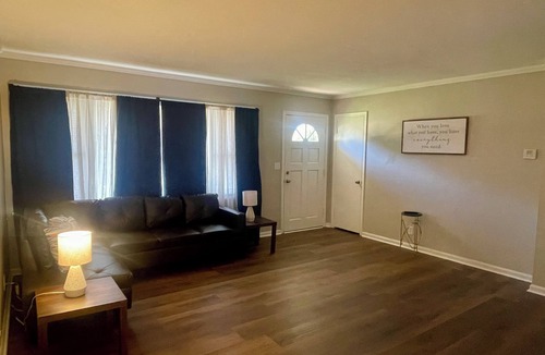 Gracewood House | Spacious 3-Bedroom Home with Warm, Welcoming Charm, THE HAPPY HAVEN