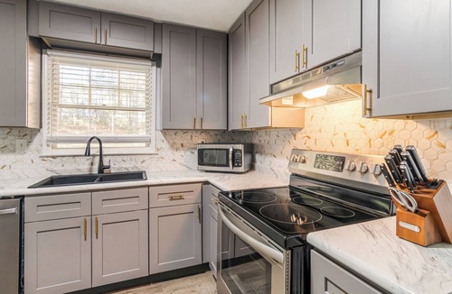 Covington House | Spacious 30+ Day Retreat – Perfect for Families & Professionals in Transition