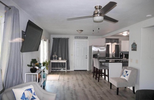 Keaau House | Spacious 4BR/3BA Hawaiian Airconditioned Hale o Aole Pilikia & Ahonui studio