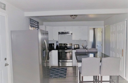 Keaau House | Spacious 4BR/3BA Hawaiian Airconditioned Hale o Aole Pilikia & Ahonui studio
