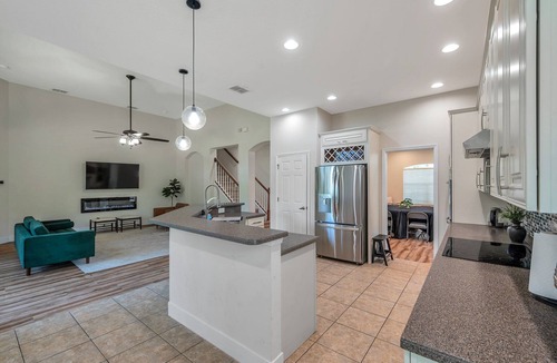 Palmetto House | Spacious 5-bedroom 3 full Bath house on large lot & cul-de-sac close to beaches