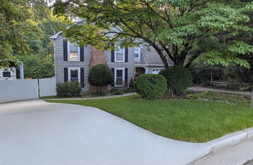Dunwoody House | Spacious 5 -bedroom home, backyard entertainment, basement suite, MARTA access