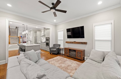 Adair Park House | Spacious 5-bedroom house with WiFi, AC in delightful InTown Atlanta.